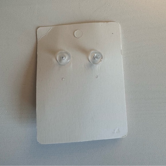 Barbie Earrings, New, never worn - Picture 4 of 4